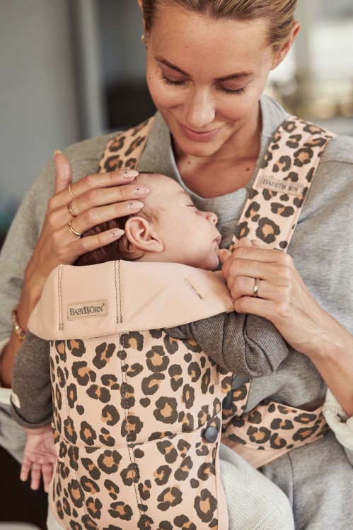 BABYBJÖRN Baby Carrier Mini レオパード柄 BABYBJÖRN Baby Carrier Mini 3D Mesh Anthracite/Leopard